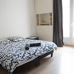 Luminous Apartment Golden Quarter