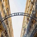 L\'Insolite Quartier Des Antiquaires