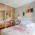 Nice Apartment In Marseille With Kitchen