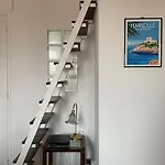 Ma Fenetre Sur Le Vieux Port!