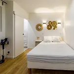 Guestready - Charming Getaway In Old Port Marina