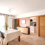 Beautiful Apartment Of 65 M2 In The 8Th Marseille