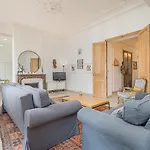 Vaste Et Bel Appartement Au Coeur De Marseille