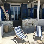 Le Cabanon Bleu Sur La Plage