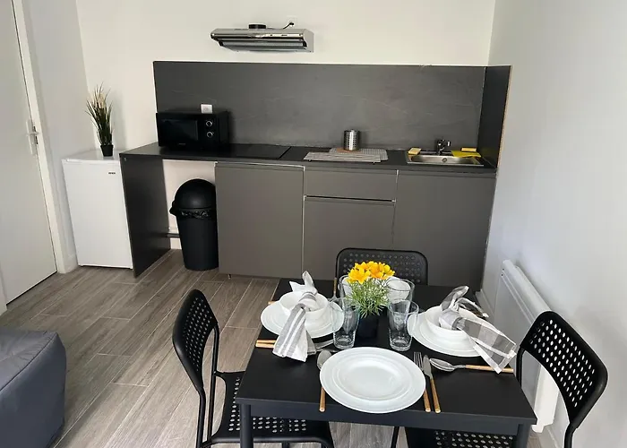 Les Jardins Marseillais 3 - Appartement 4 Personnes - Plages Calanques- Stade Velodrome - Hopital La Timone