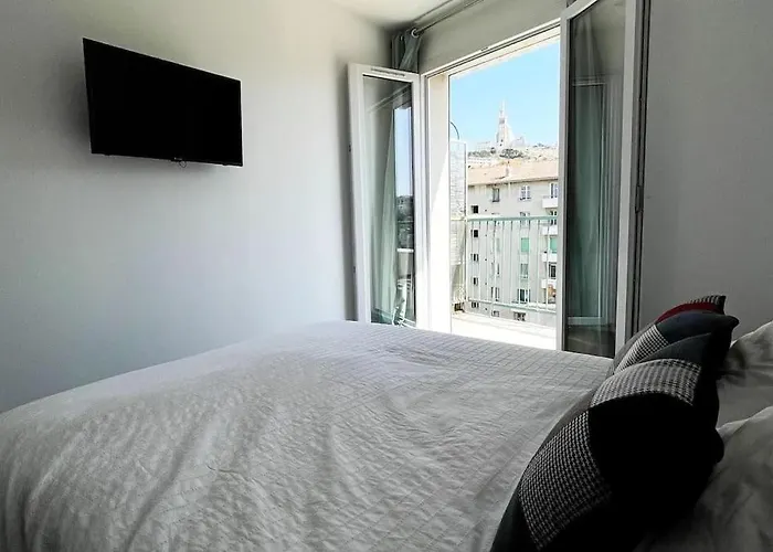 Pepite Pied A Terre Plein Coeur D Endoume