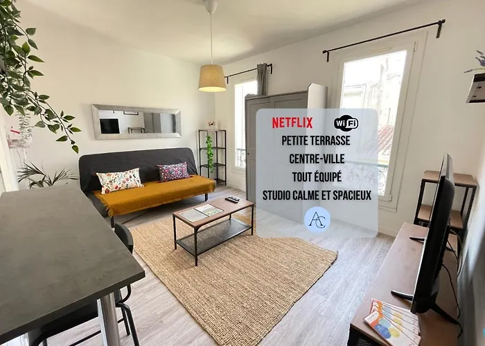 Les Temps Heureux Petite Terrasse Clim-Netflix