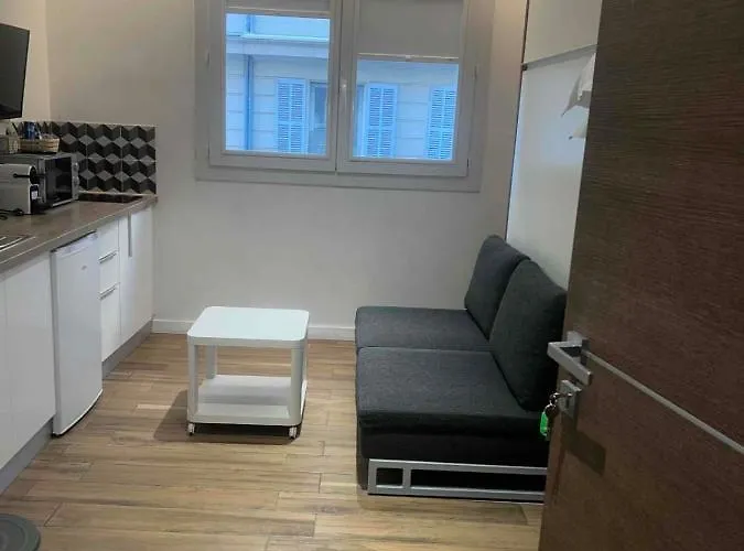 Studio Equipped On The Old Port