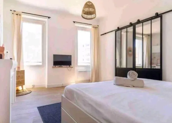 Minimalistic Style Of Baille By Weekome