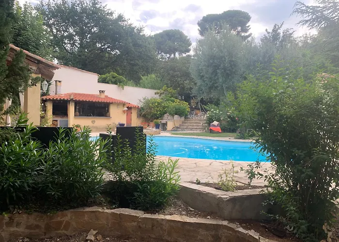 Studio Oustaou Acces Piscine