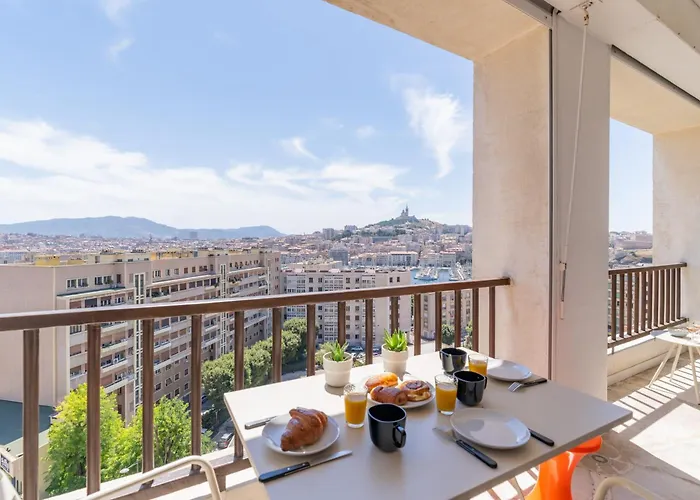 Le Skyline - Apt Climatise Avec Terrasse Marseille