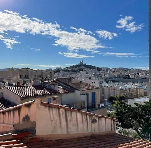 Ma Fenetre Sur Le Vieux Port!