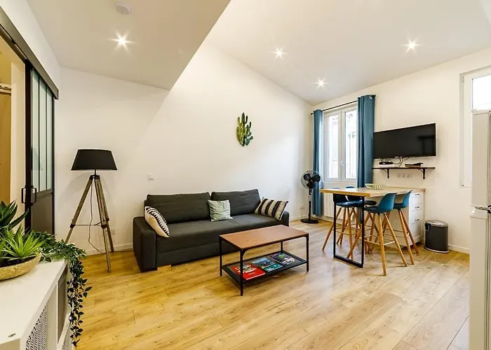 Guestready - Charming Getaway In Old Port Marina