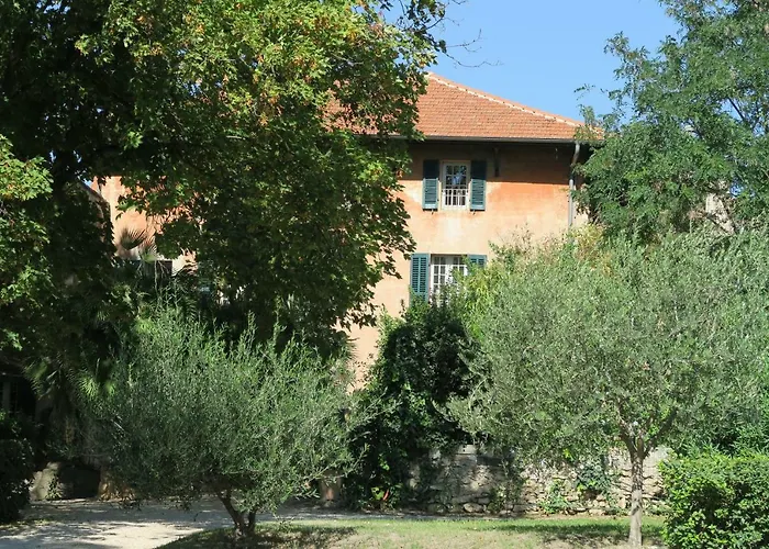Exceptionnel, Maison De Vacances Dans Parc, Climatisation, Parking, Calme Assure