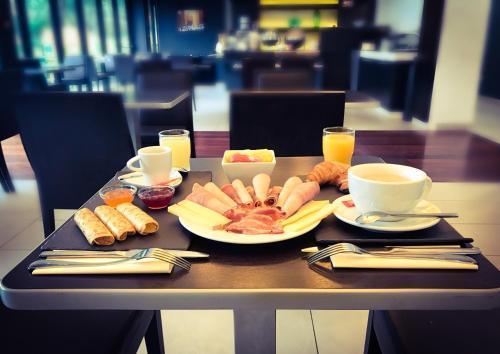 Golden Tulip Airport Apartamento