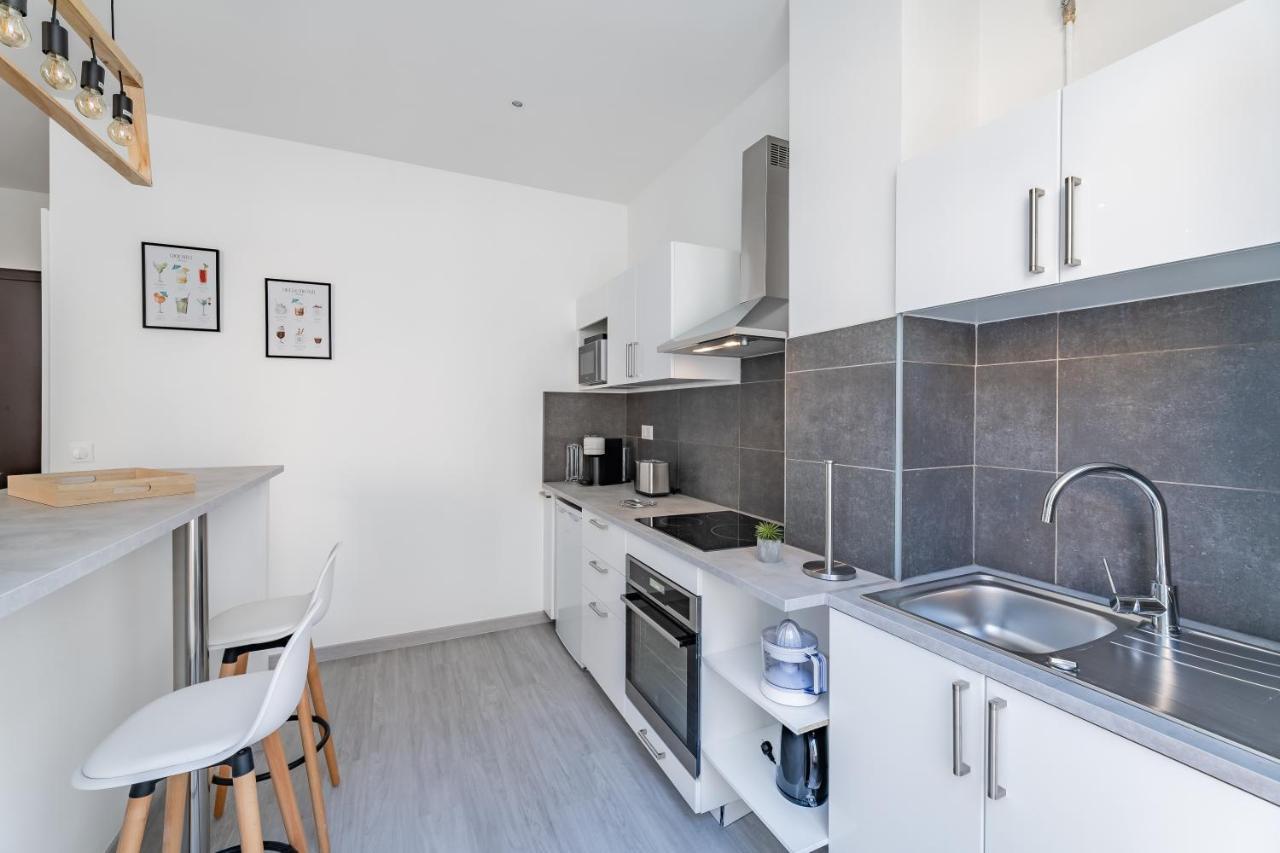 Appart Entier Avec 1 Chambre, 4 Personnes Max+ Internet Marseille