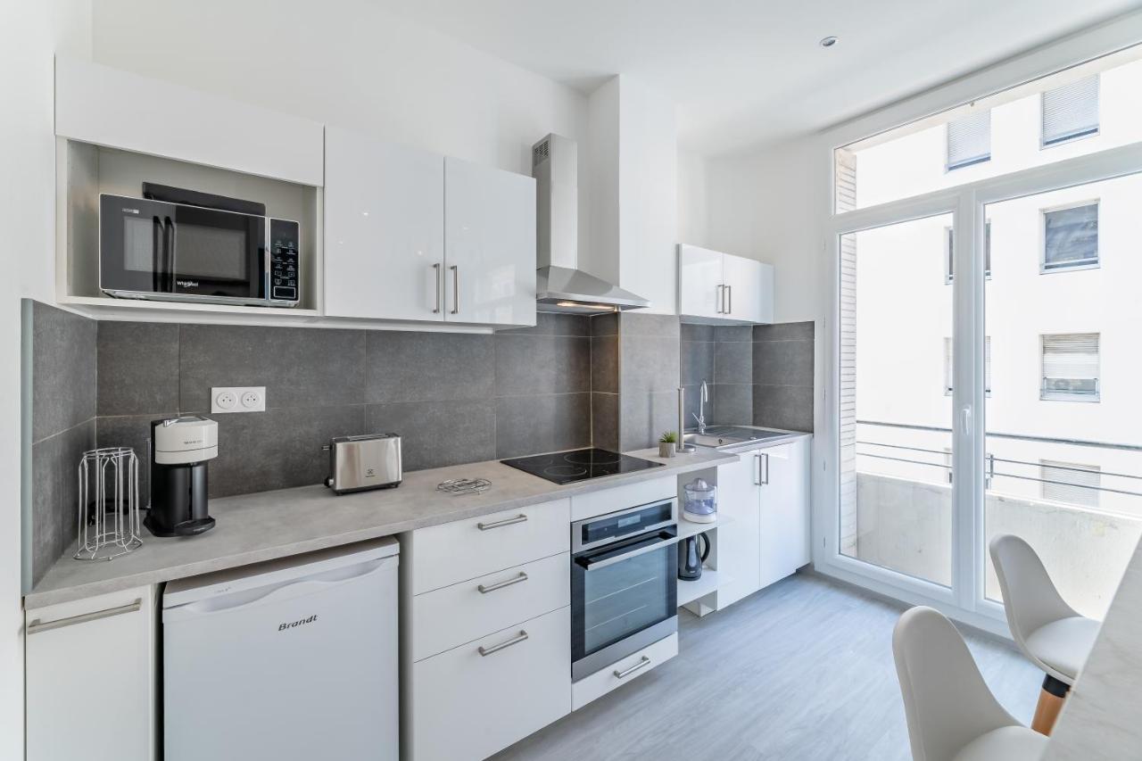 Appart Entier Avec 1 Chambre, 4 Personnes Max+ Internet *