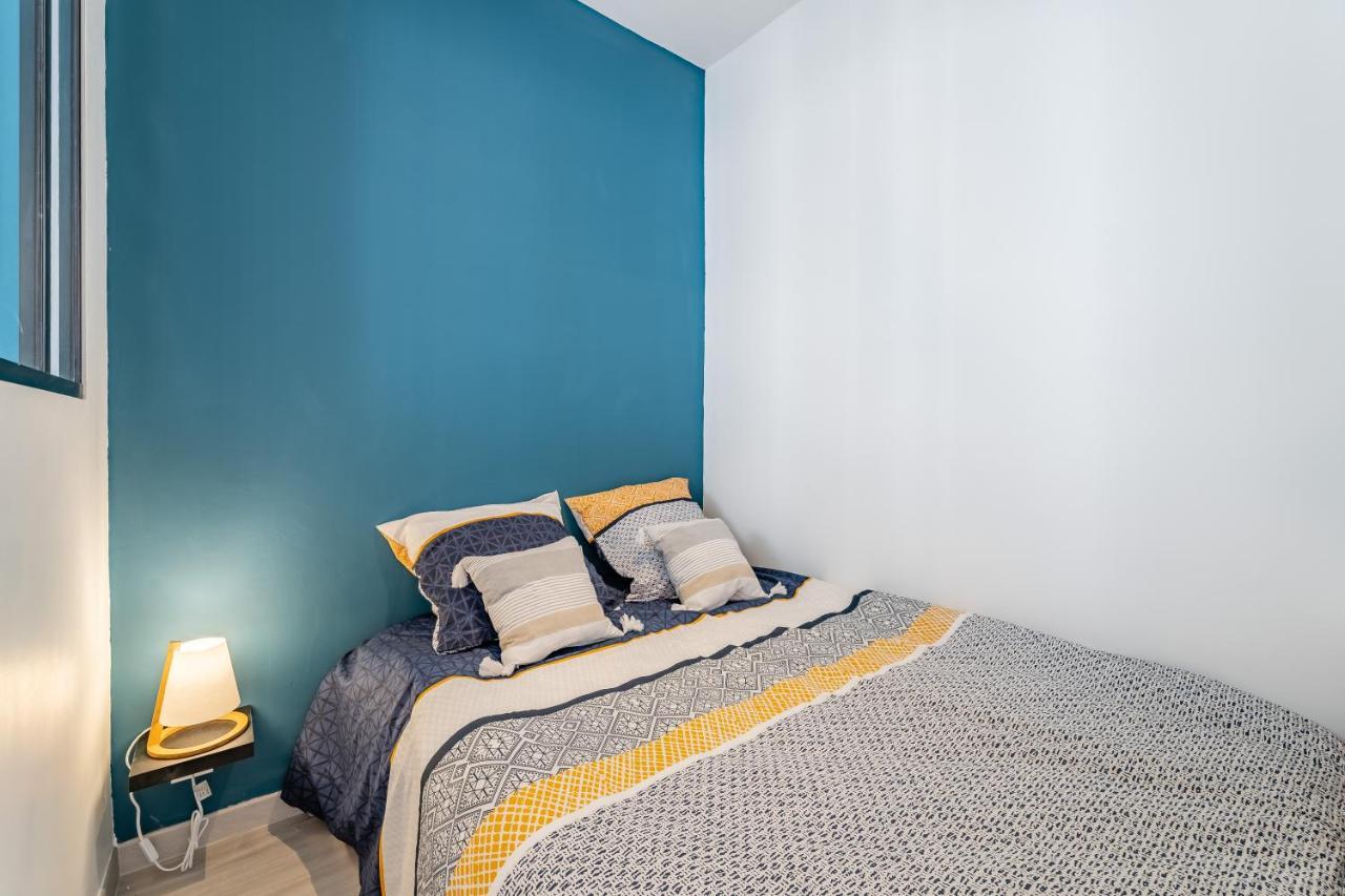 Appart Entier Avec 1 Chambre, 4 Personnes Max+ Internet Marseilles