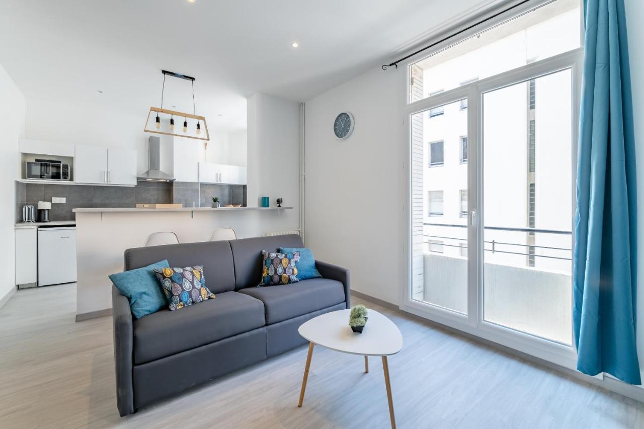 Appart Entier Avec 1 Chambre, 4 Personnes Max+ Internet *