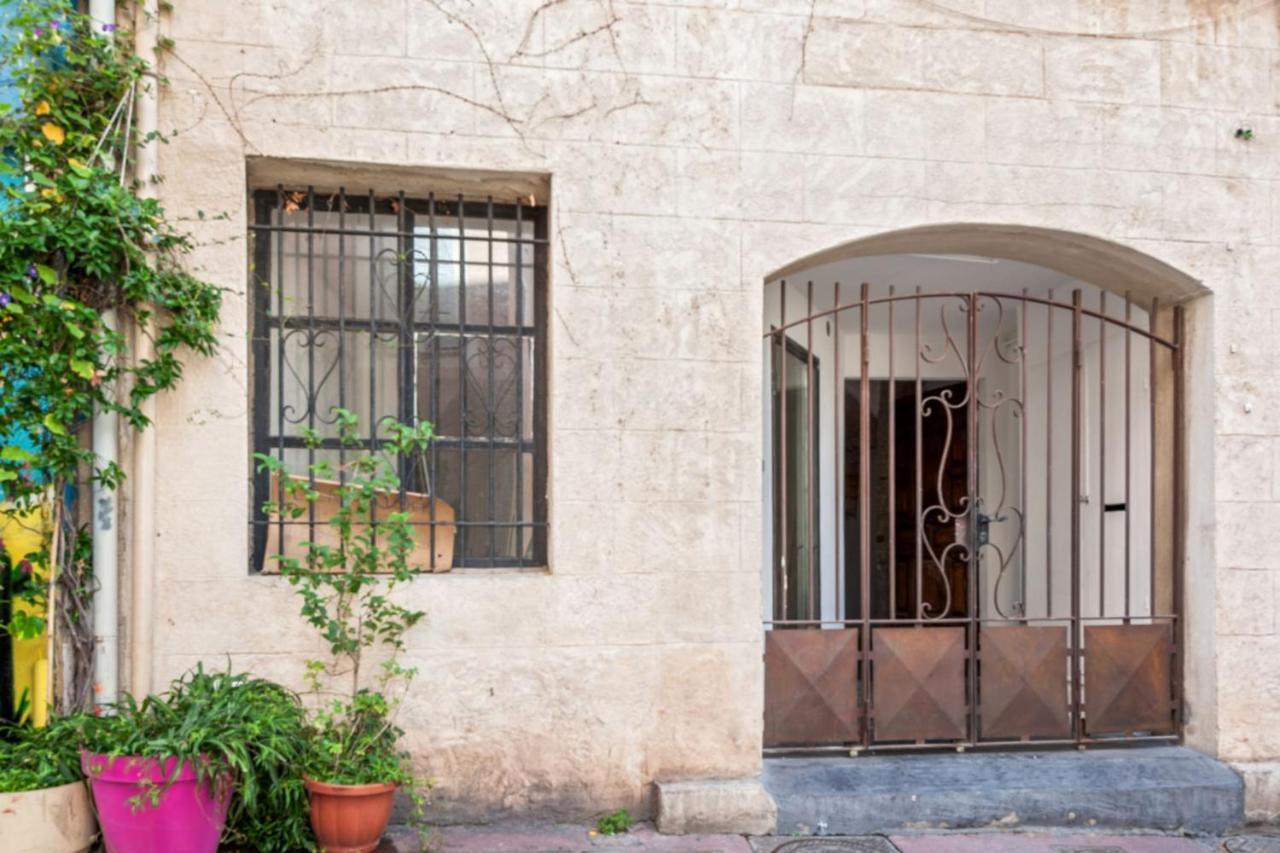 Appartement Stylish 1-bedroom With Ac Panier District Of Welkeys Marseille