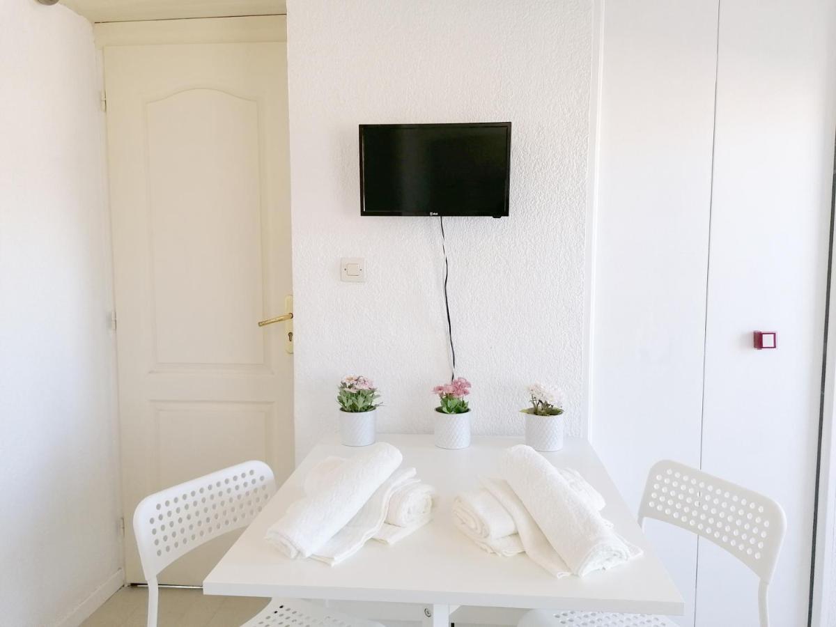 Bed & Breakfast Vieux-port Avec Terrasse