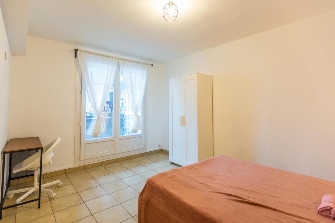 Superbe T4 Renove Spacieux Avec Stationnement Libre Et Gratuit *