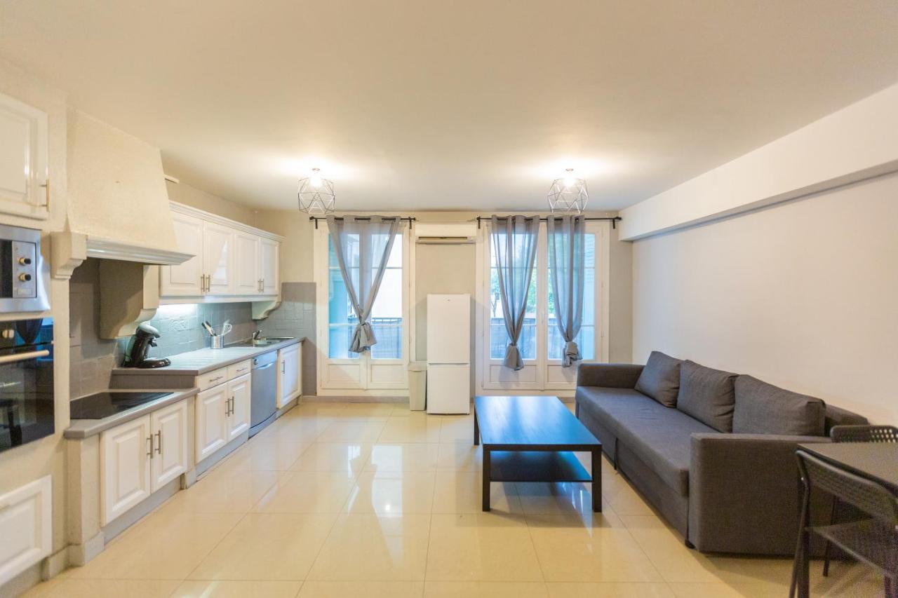 Superbe T4 Renove Spacieux Avec Stationnement Libre Et Gratuit Apartamento