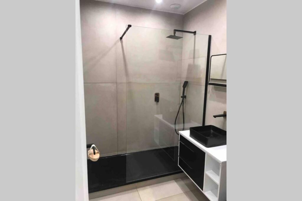 Vieux Port, Le Panier, Luxe, Vous Serez Chez Vous Apartment Marseilles