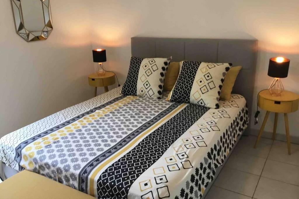 Appartement Spacieux Et Bel Avec Grande Terrasse Marseilles