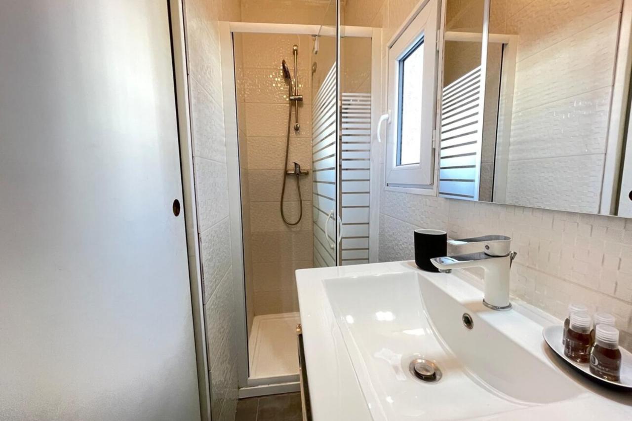 Urban Chic By Anders - Terrassewifinetflixclim Apartment Marseille