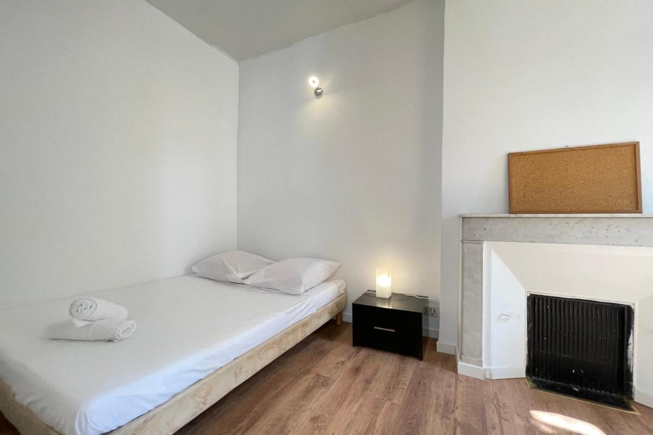 Le Cocon En Centreville Grand T3 Wifi-netflix Apartment Marseille