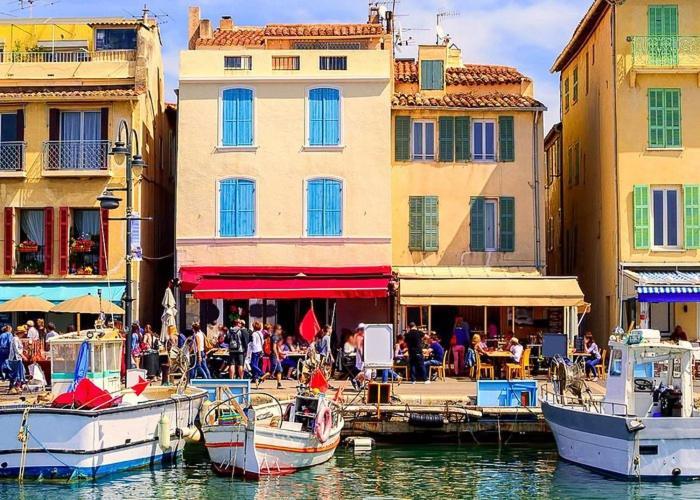 Apartment Grand Pour 4 Personnes/ Cours Lieutaud Marseilles