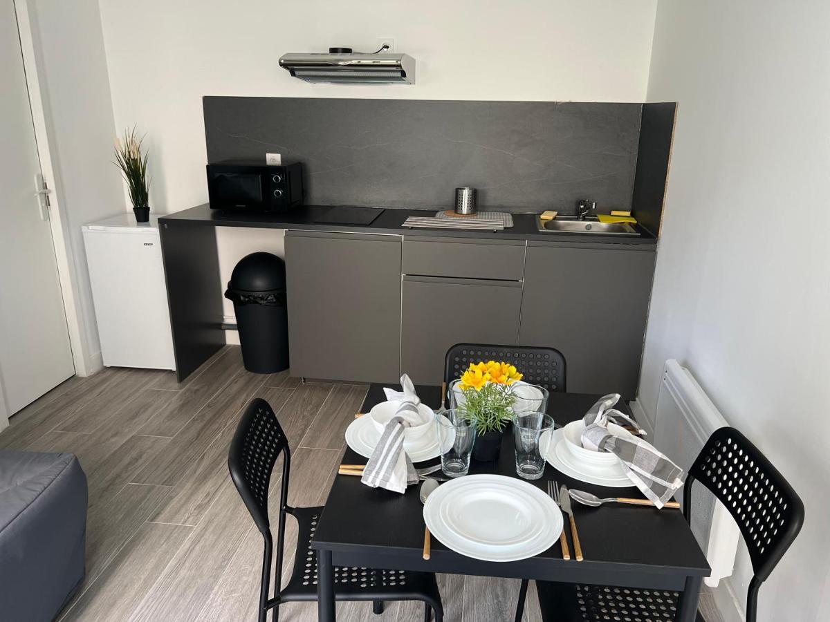 Les Jardins Marseillais 3 - 4 Personnes - Plages Calanques- Stade Velodrome - Hopital La Timone Apartment *