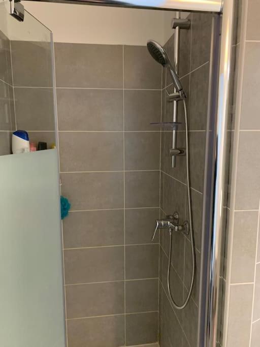 Superbe Neuf T3 De 71m2 En A Appartement Marseilles