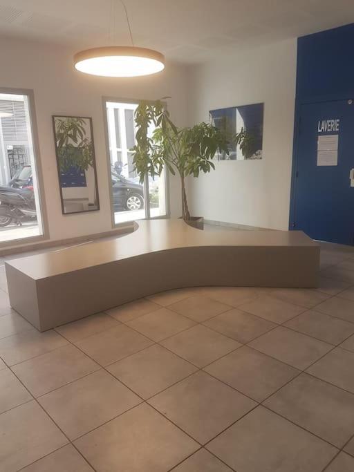 Appartement Superbe Neuf T3 De 71m2 En A *