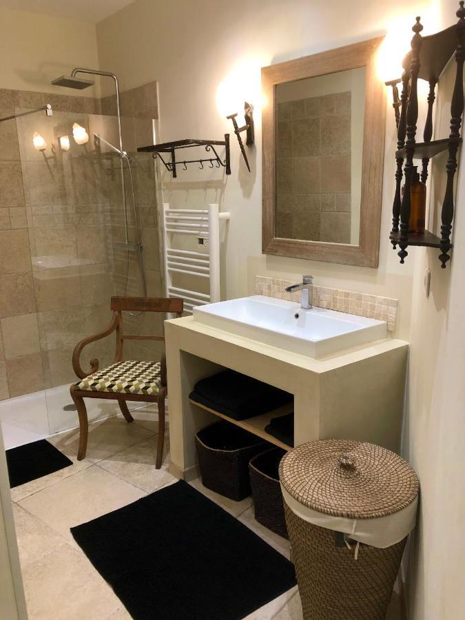 Sous Le Clocher Apartment