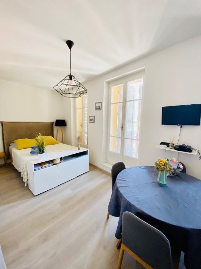 Grand Studio Au Pied Du Panier Apartment