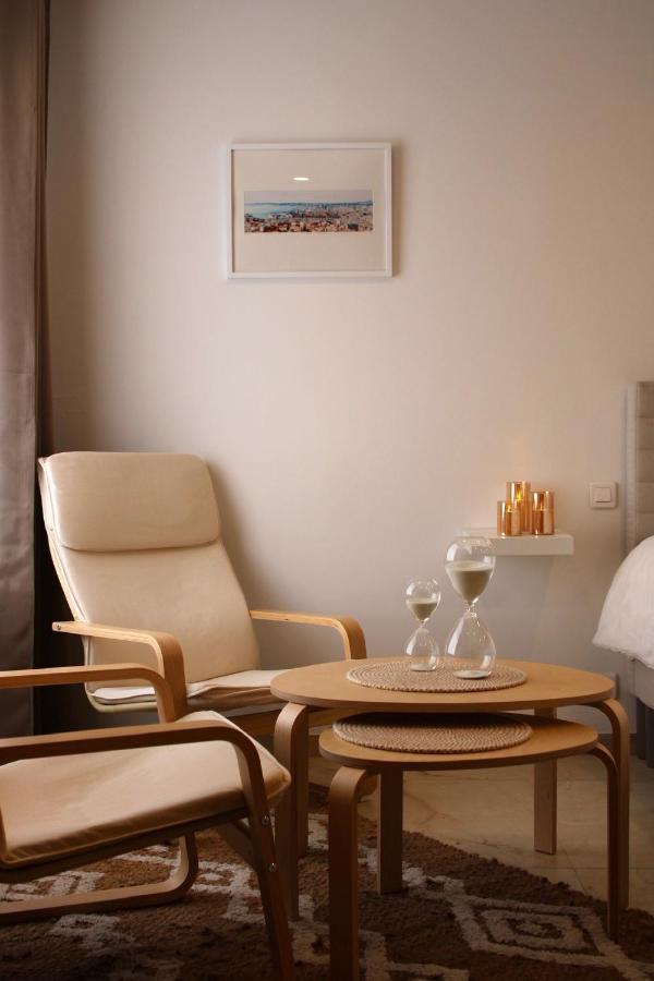 Lovenest - Honey Bed & Breakfast *