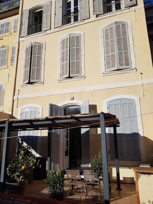 Apartment Superbe 2 Pieces Avec Grande Terrasse, Classe *** Marseille
