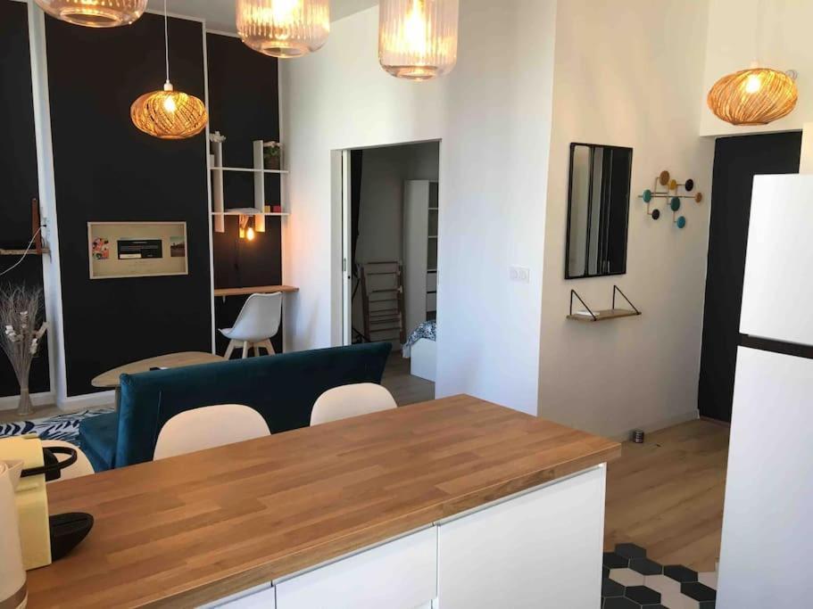 Hyper Centre Clim T2 Neuf - Old Port 1.5km Apartment *