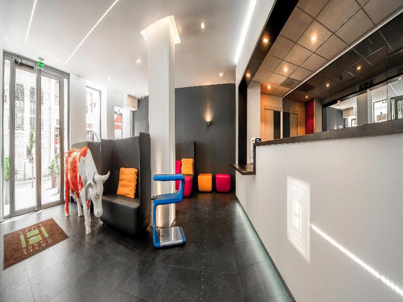 Carre Vieux Port Khách sạn 3*