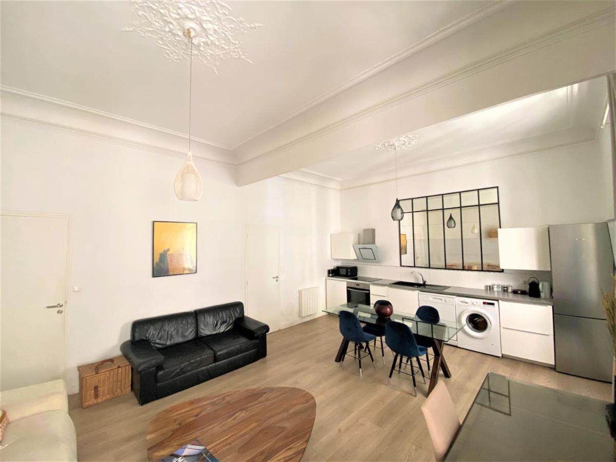 Sur Le Vieux Port: T3 De 80m2, Chic Et Confortable Marseilles
