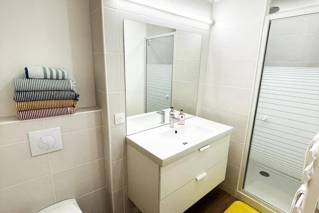Pepite Pied A Terre Plein Coeur D Endoume * Marseilles