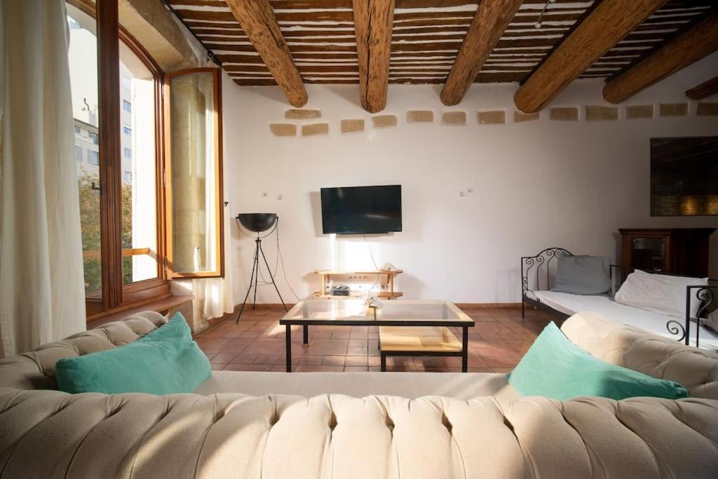 Air-conditioned Loft In The Heart Of The Old Port Marseille