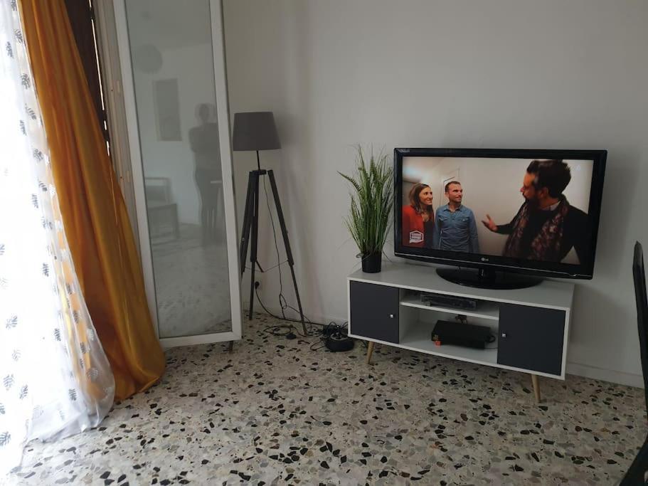 T3 Lumineux Dans Un Petit Immeuble, Apartment Marseille