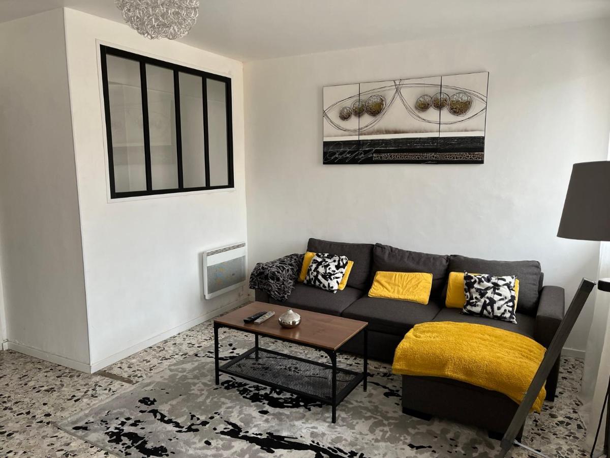 Apartment T3 Lumineux Dans Un Petit Immeuble, Marseille
