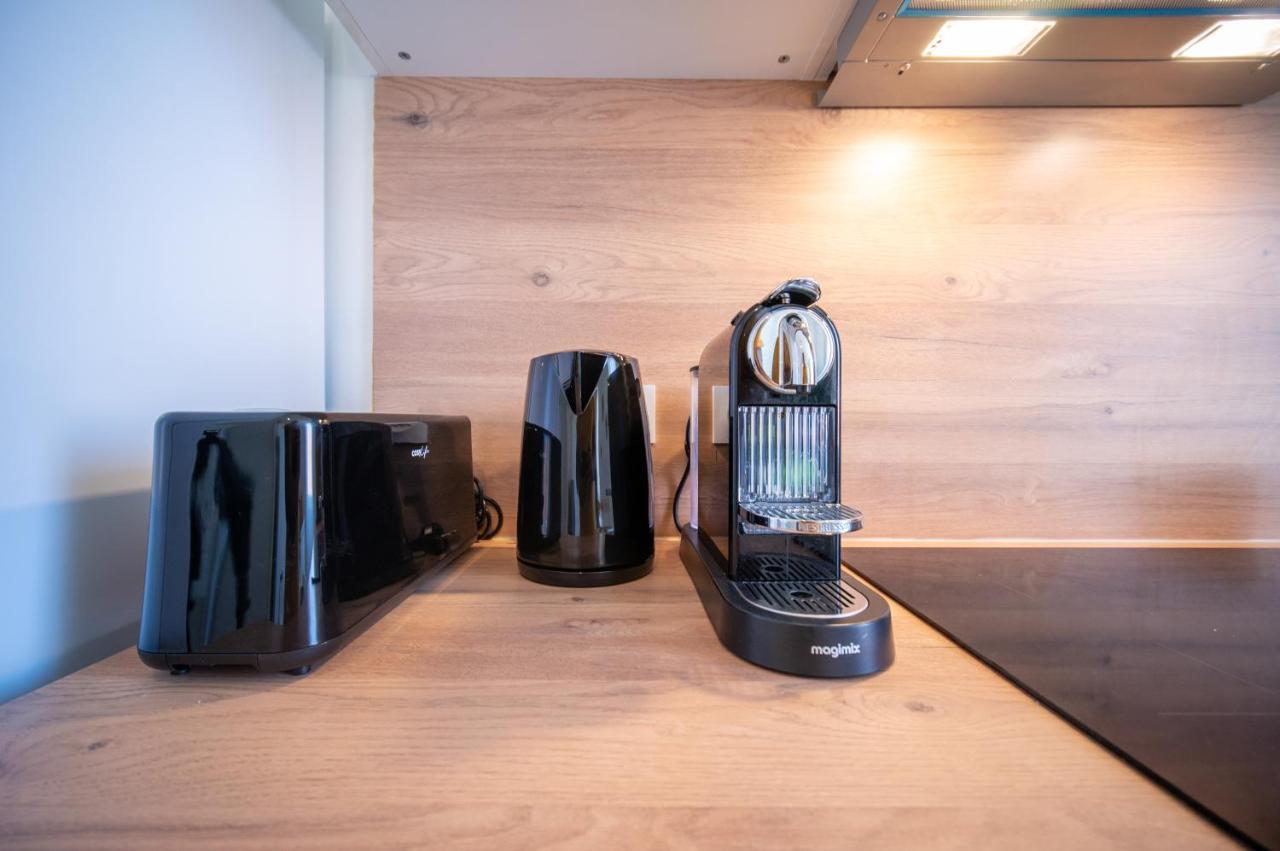 New Fully Equipped Air-conditioned Appartement Marseilles