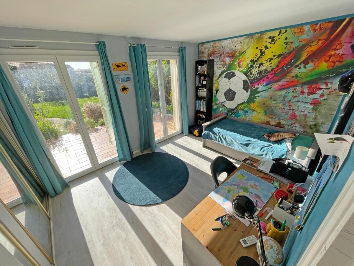 D'architecte Avec Piscine Et Grand Jardin *