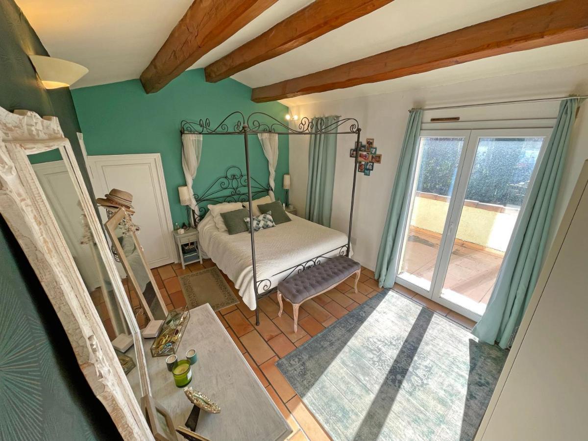D'architecte Avec Piscine Et Grand Jardin Villa *