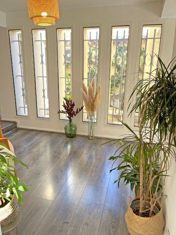 D'architecte Avec Piscine Et Grand Jardin